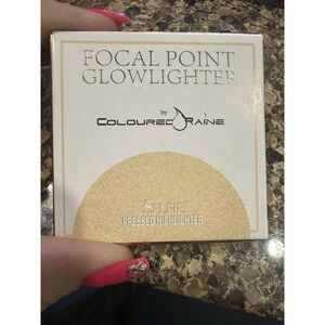 Coloured Raine Highlighter Focal Point Glowlighter SELFIE Pressed Travel Size